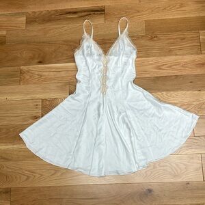 White slip Dress with Lace and button Details sz smal